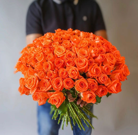 Bouquet of orange roses(Comes in paper wrap)