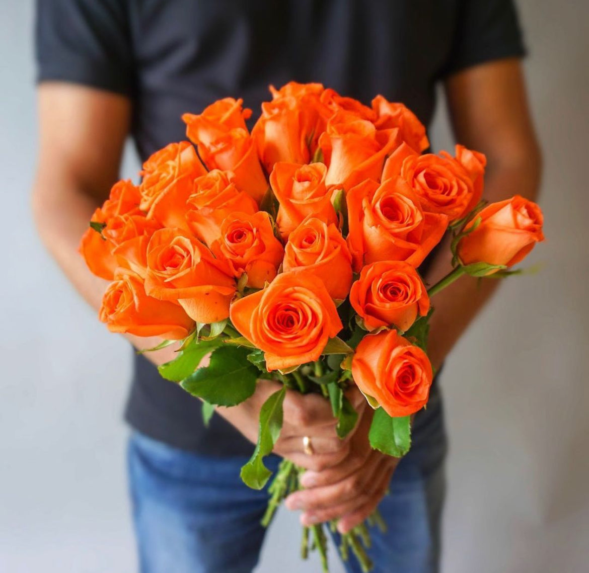 Bouquet of orange roses