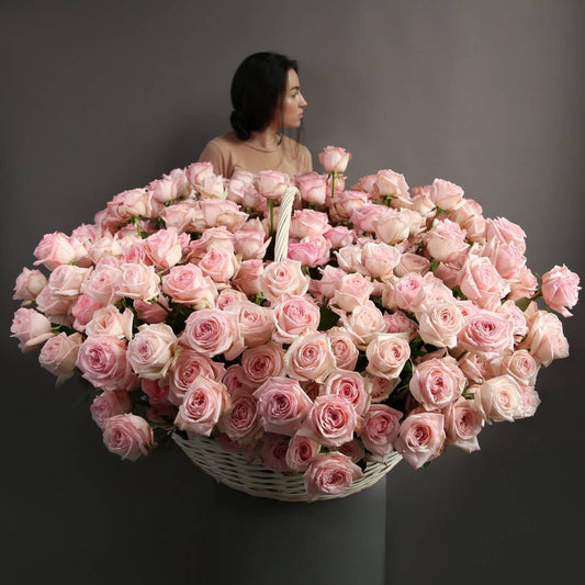 BASKET WITH FLOWERS "301 ROSES"(300 roses on the photo)