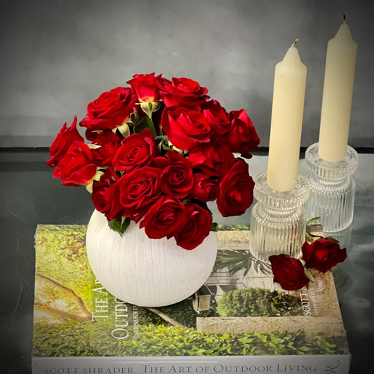 Red roses vase+red heart balloons